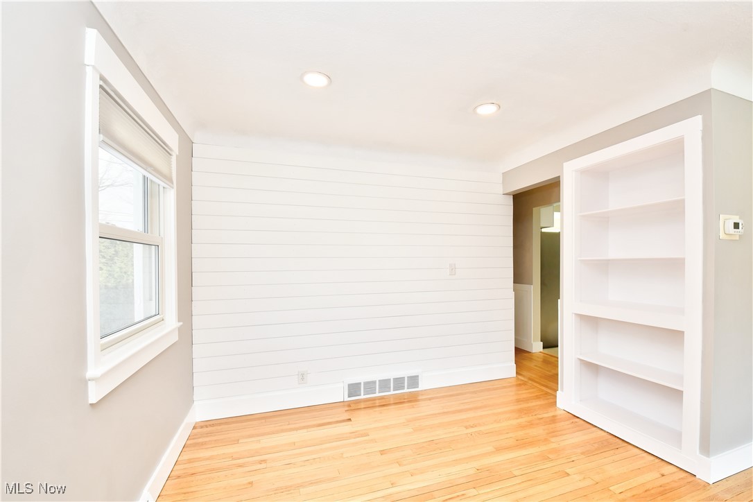 6372 Ashdale Road Mayfield Heights OH 44124