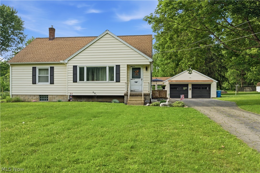 8225 Kenyon Drive SE Warren OH 44484