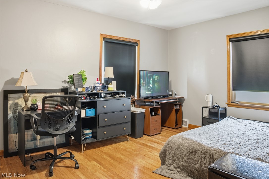 8225 Kenyon Drive SE Warren OH 44484