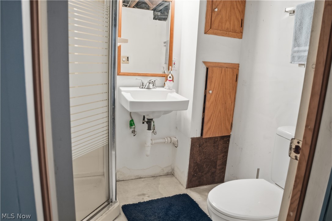 8225 Kenyon Drive SE Warren OH 44484