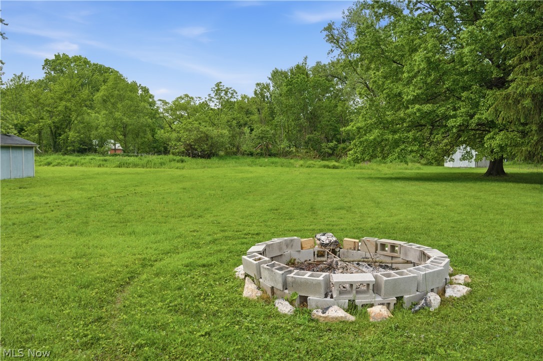 8225 Kenyon Drive SE Warren OH 44484