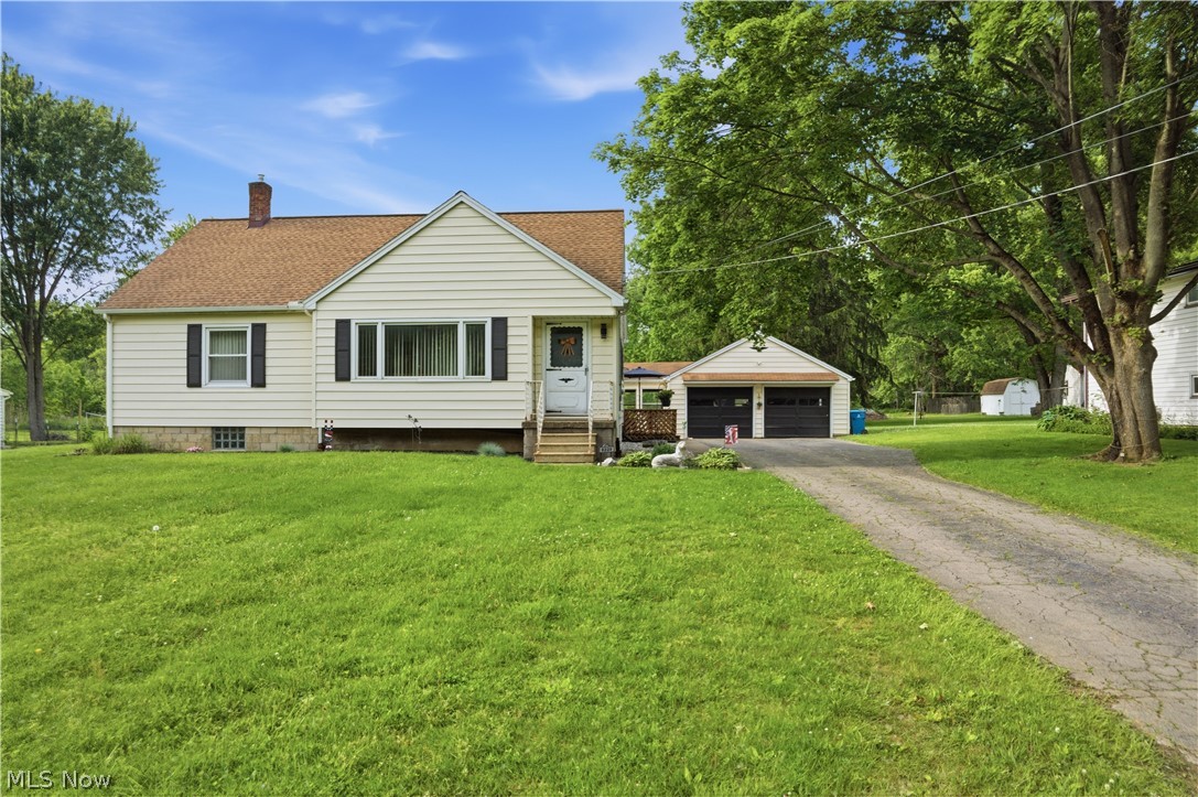 8225 Kenyon Drive SE Warren OH 44484