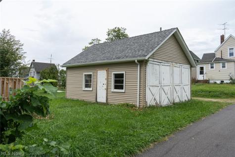 1747 5th Street SE Canton OH 44707