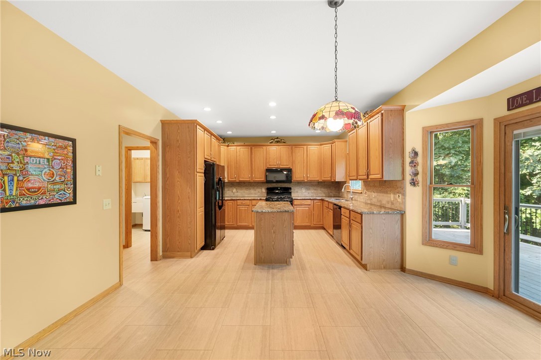 10 Cayuga Trail Malvern OH 44644