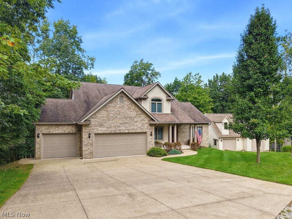 10 Cayuga Trail Malvern OH 44644