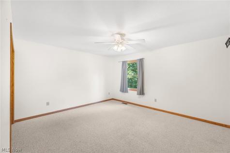 10 Cayuga Trail Malvern OH 44644