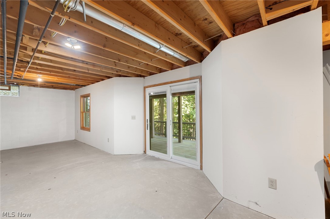 10 Cayuga Trail Malvern OH 44644