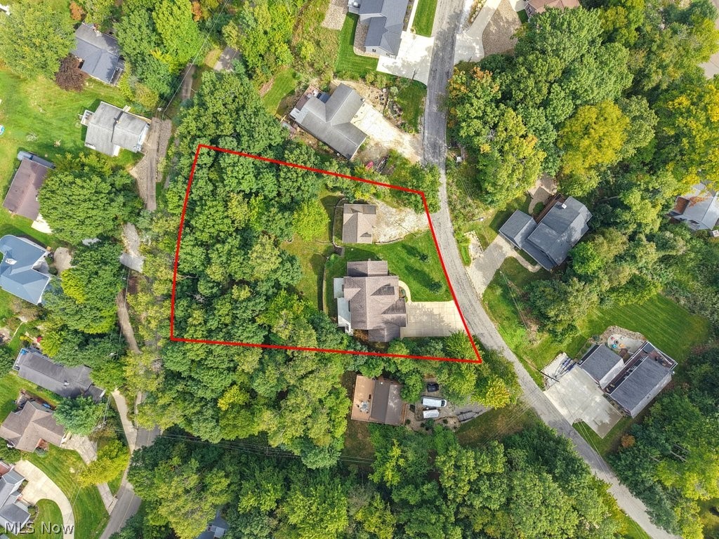 10 Cayuga Trail Malvern OH 44644