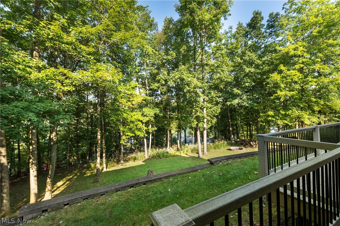 10 Cayuga Trail Malvern OH 44644