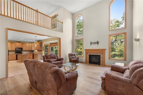 10 Cayuga Trail Malvern OH 44644