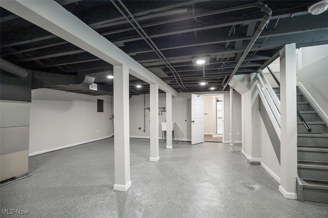 693 Roslyn Avenue Akron OH 44320