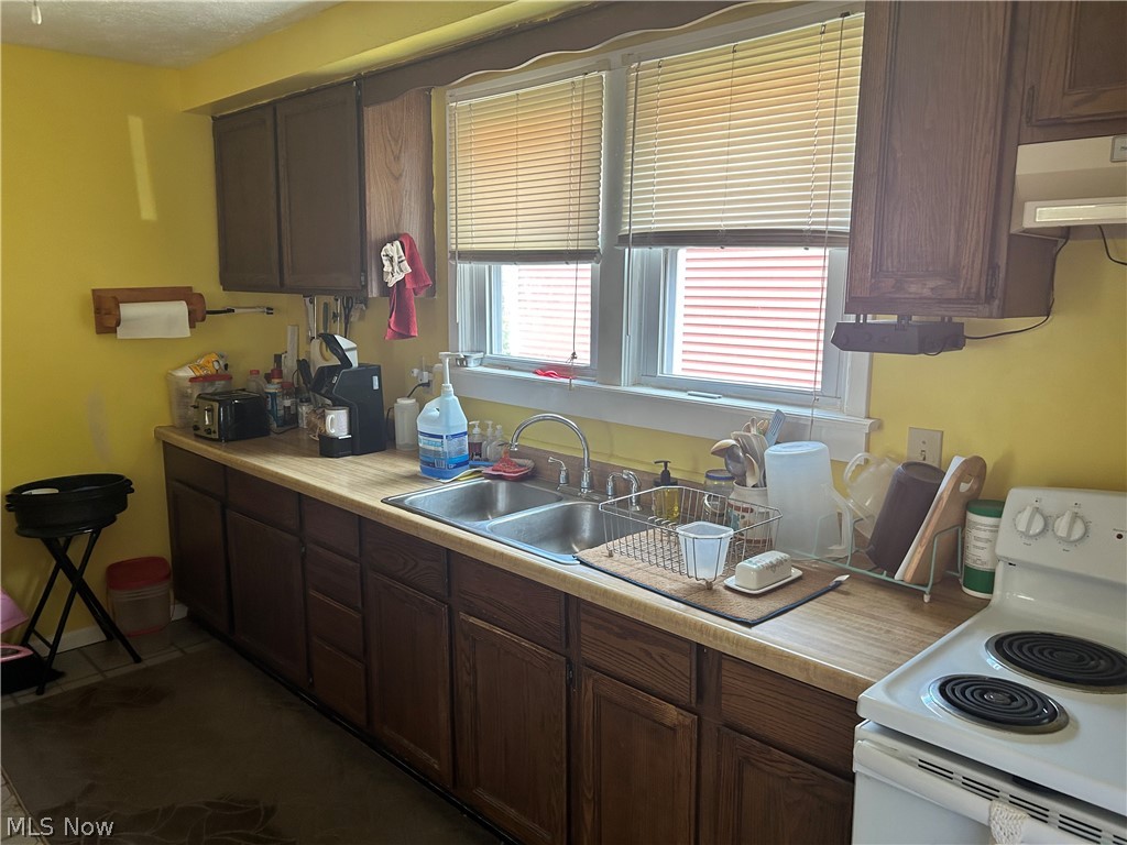 1726 E 45th Street Ashtabula OH 44004