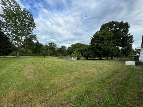 1717 Stillwagon Road Niles OH 44446