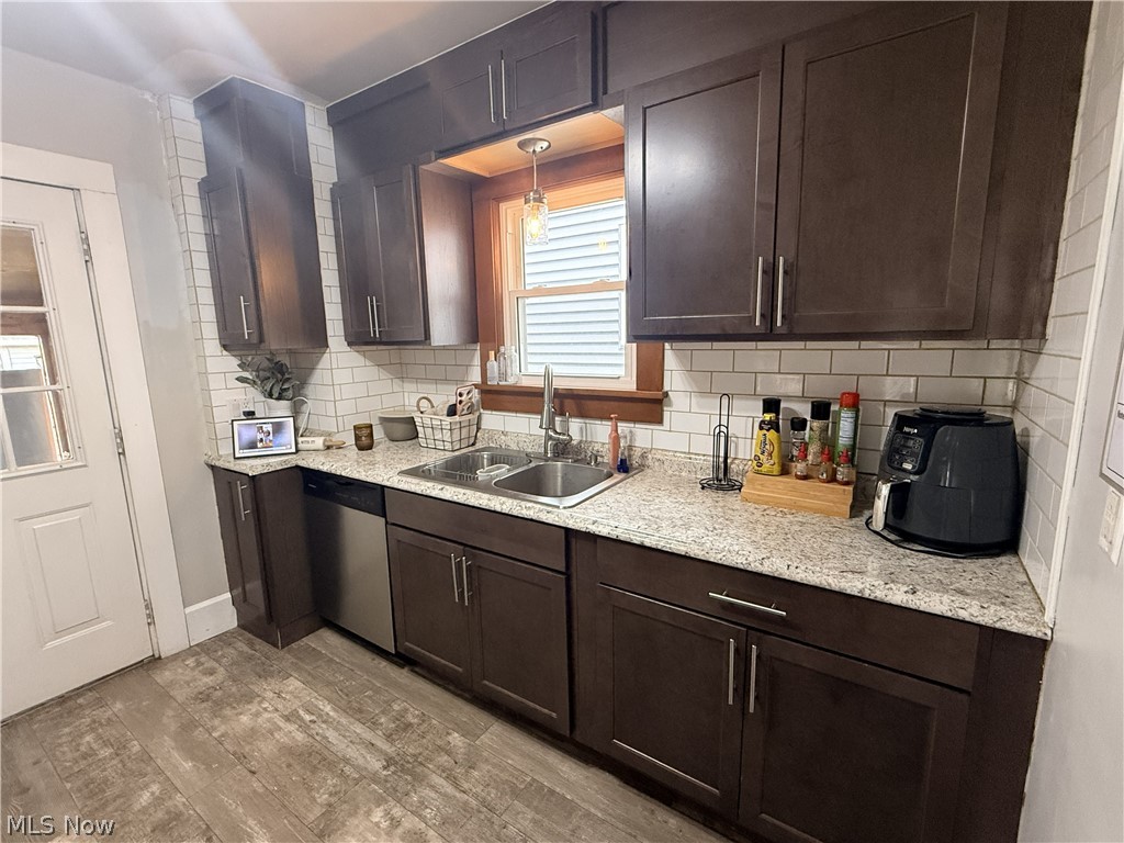 417 Gooding Avenue NW New Philadelphia OH 44663