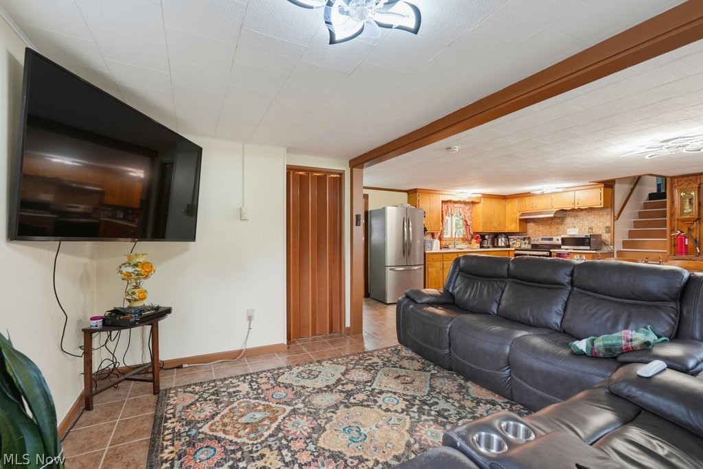 2072 Hilltop Drive Carrollton OH 44615