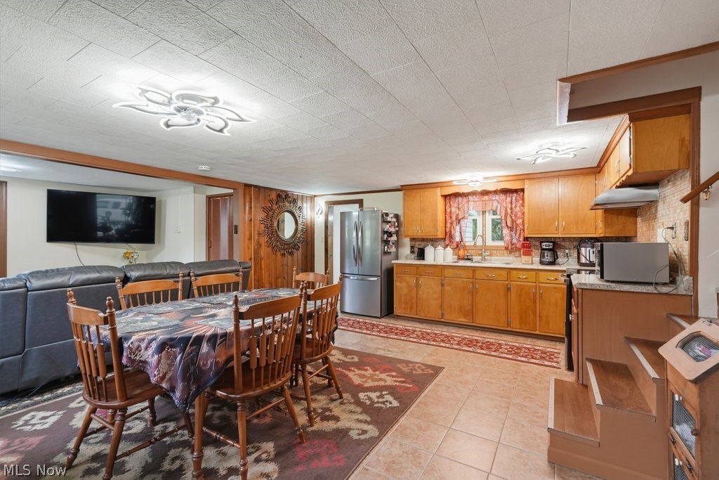 2072 Hilltop Drive Carrollton OH 44615