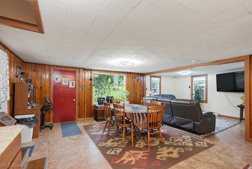 2072 Hilltop Drive Carrollton OH 44615
