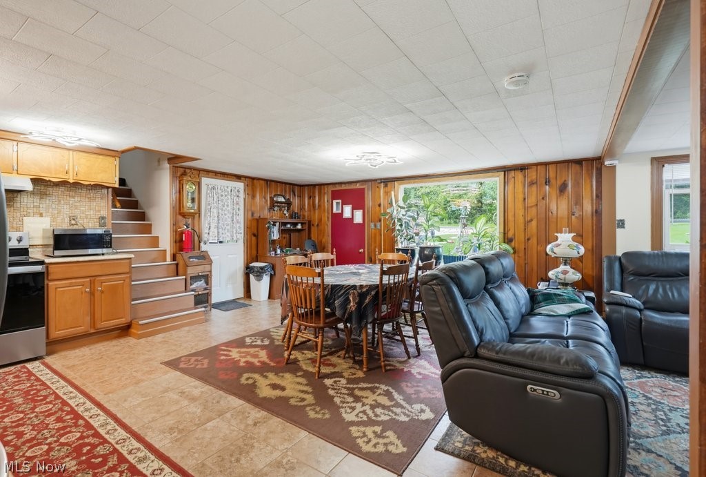 2072 Hilltop Drive Carrollton OH 44615