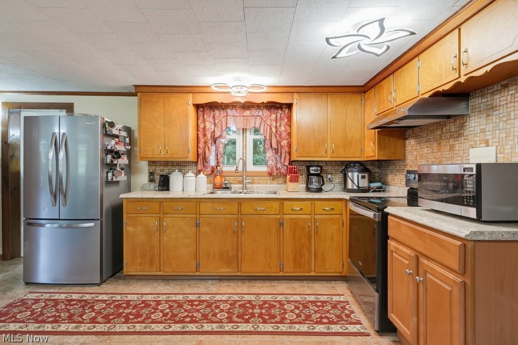 2072 Hilltop Drive Carrollton OH 44615