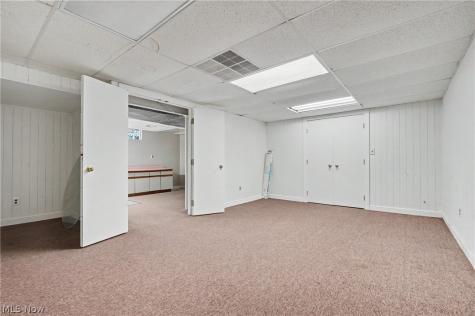 1372 Doncaster Drive Youngstown OH 44511