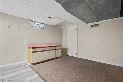 1372 Doncaster Drive Youngstown OH 44511