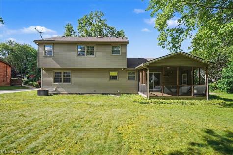 1372 Doncaster Drive Youngstown OH 44511