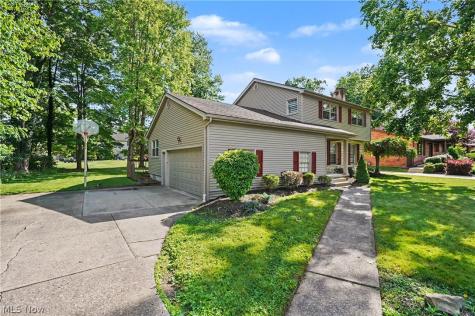 1372 Doncaster Drive Youngstown OH 44511