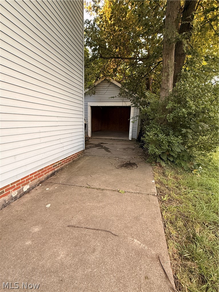 10606 Reno Avenue Cleveland OH 44105
