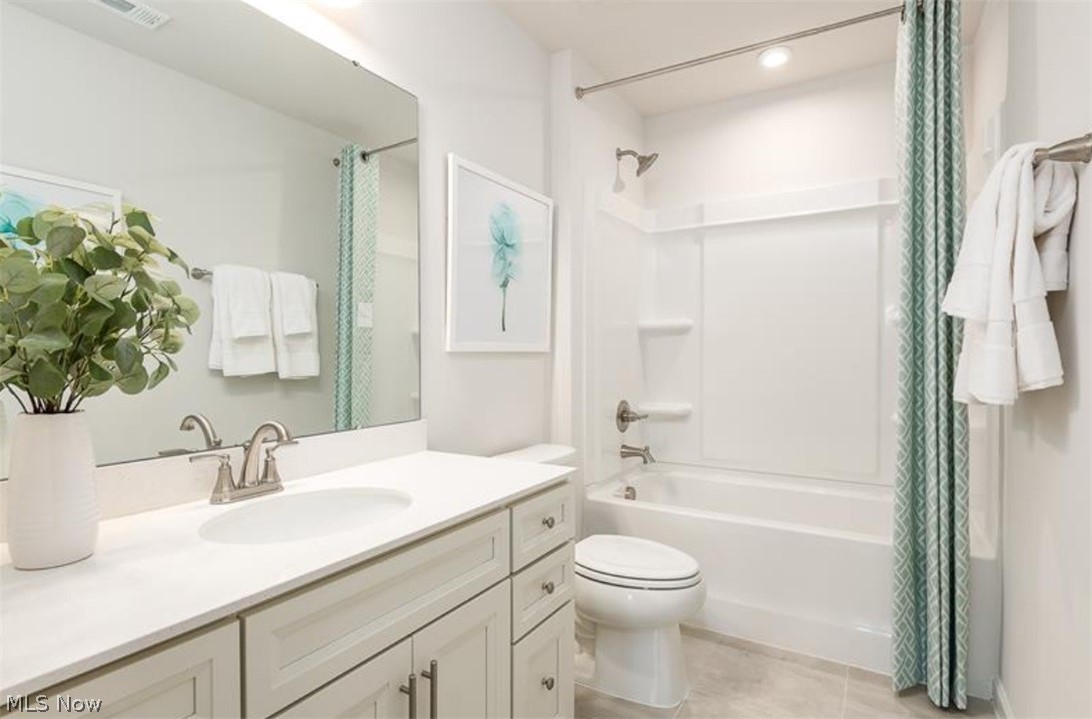 3286 Sandmill Run Amherst OH 44001