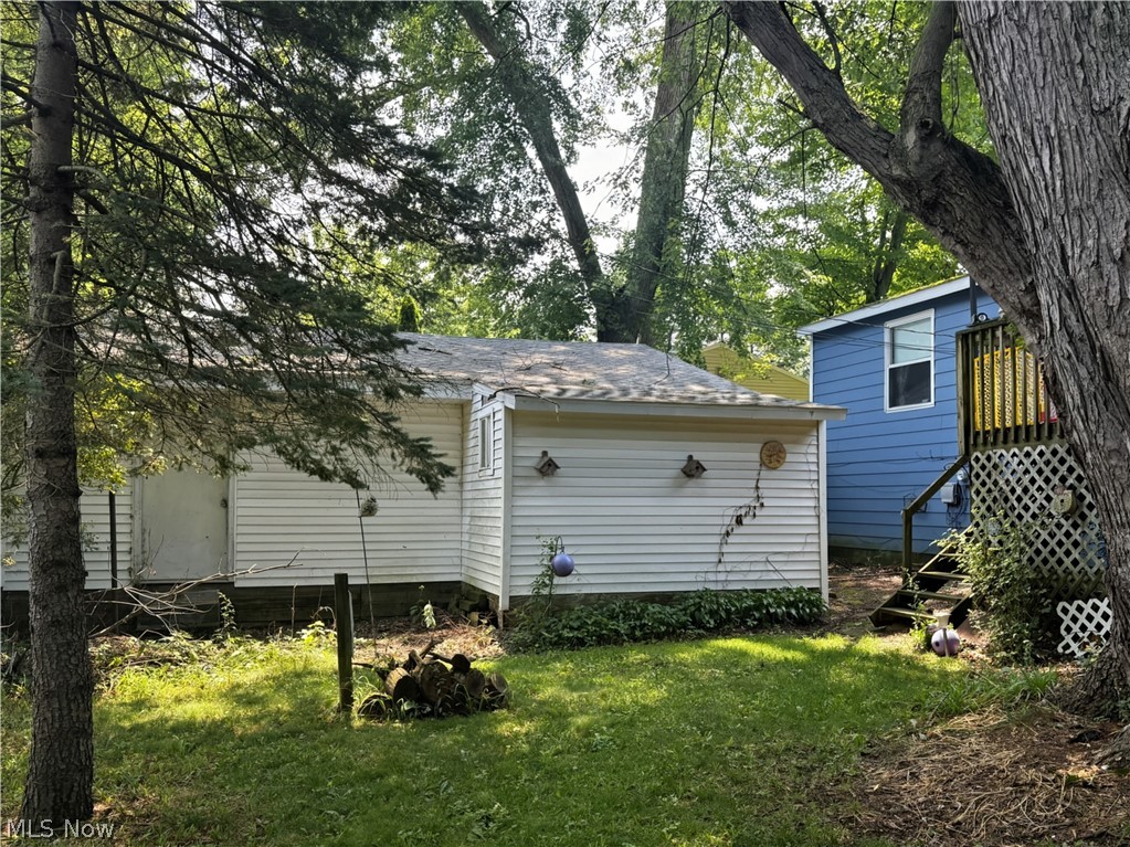 1717 Stirling Road Madison OH 44057