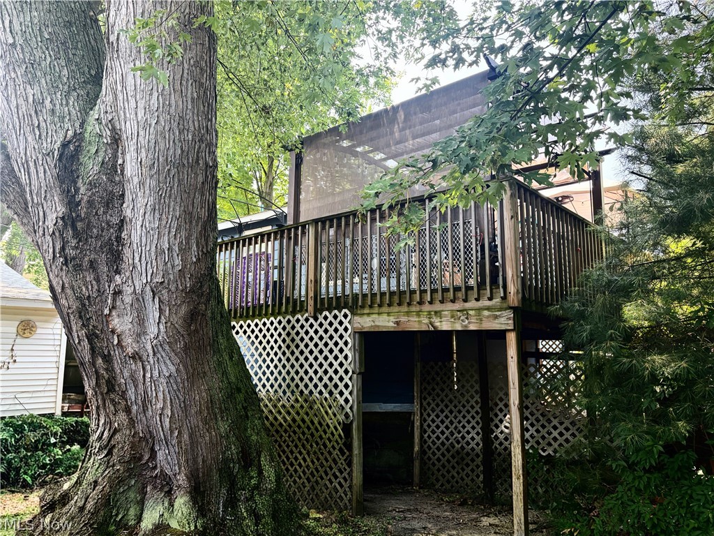 1717 Stirling Road Madison OH 44057