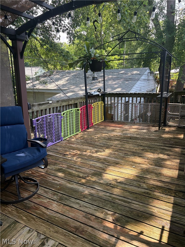 1717 Stirling Road Madison OH 44057