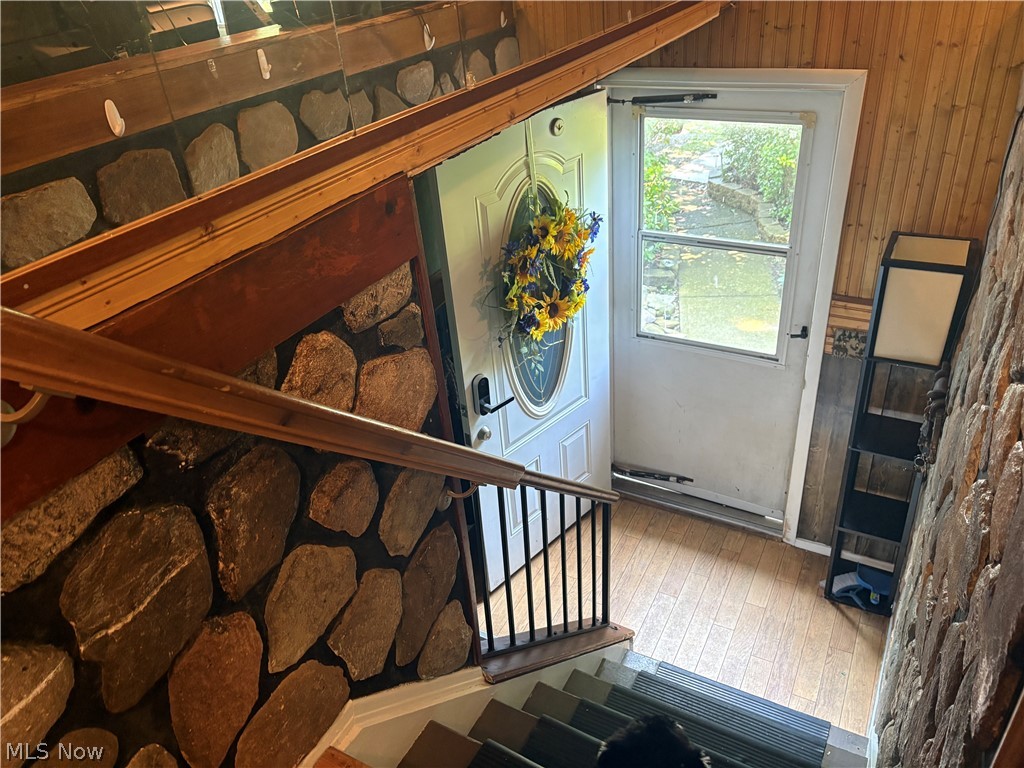 1717 Stirling Road Madison OH 44057