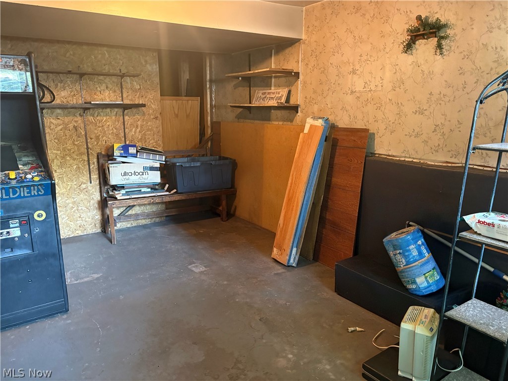 1717 Stirling Road Madison OH 44057