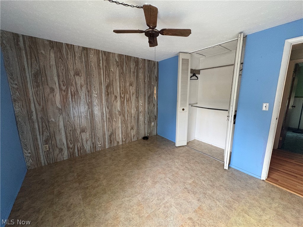 1717 Stirling Road Madison OH 44057