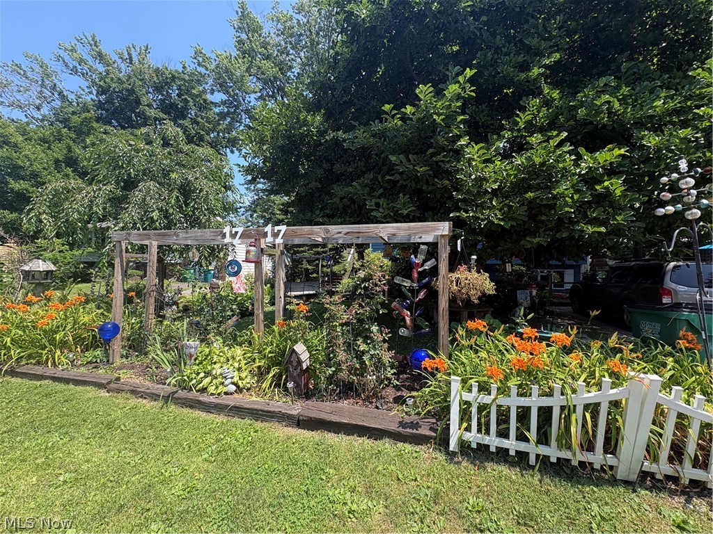 1717 Stirling Road Madison OH 44057