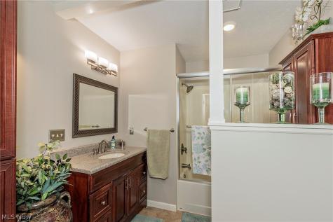 5778 Green Circle Willoughby OH 44094