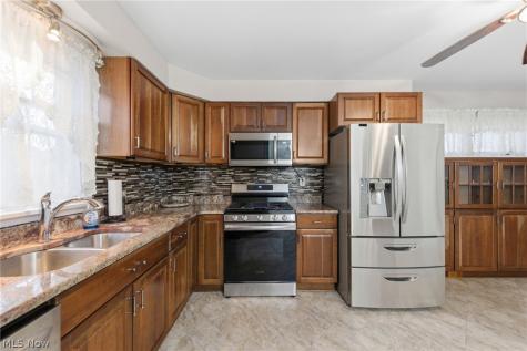 3803 Center Drive Parma OH 44134
