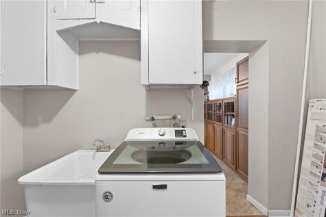 3803 Center Drive Parma OH 44134