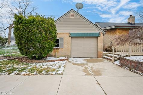 3803 Center Drive Parma OH 44134