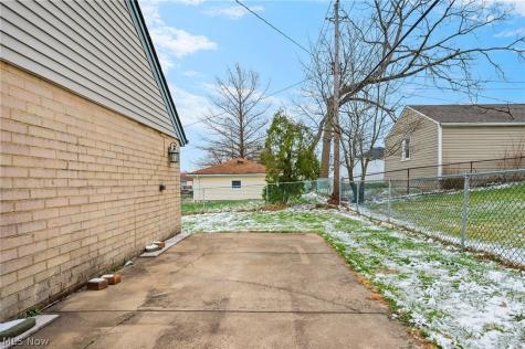 3803 Center Drive Parma OH 44134