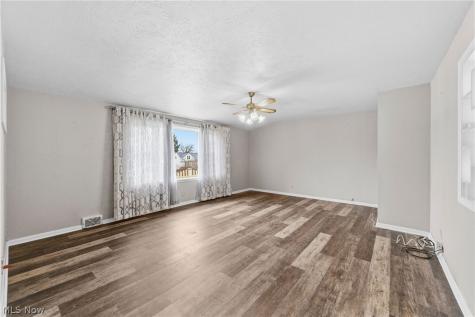 3803 Center Drive Parma OH 44134