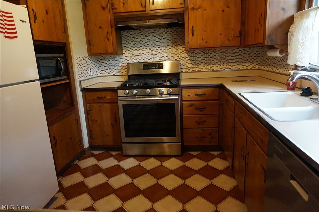 2068 Miami Road Euclid OH 44117