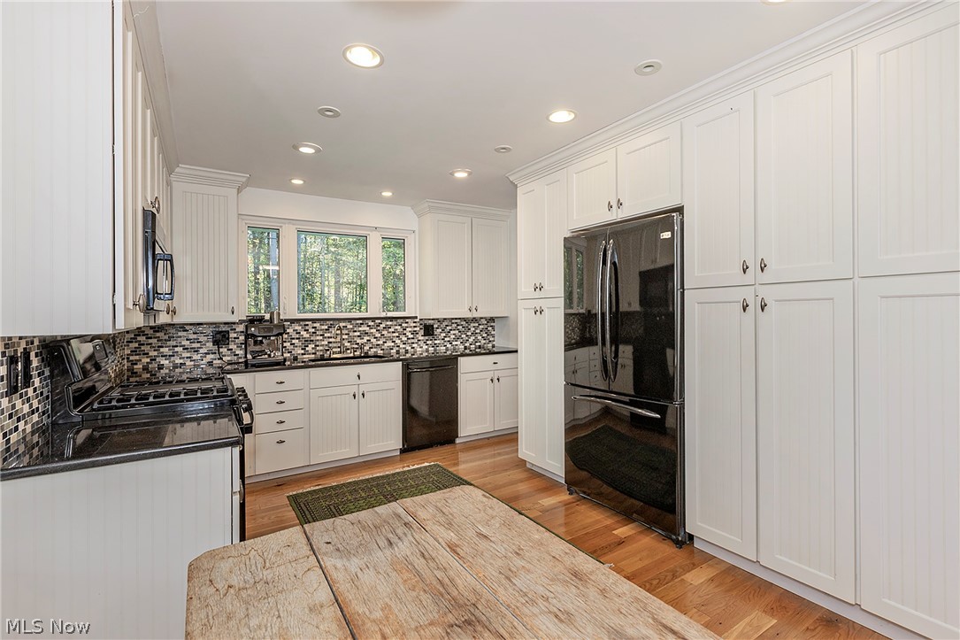 8165 Chagrin Mills Road Chagrin Falls OH 44022