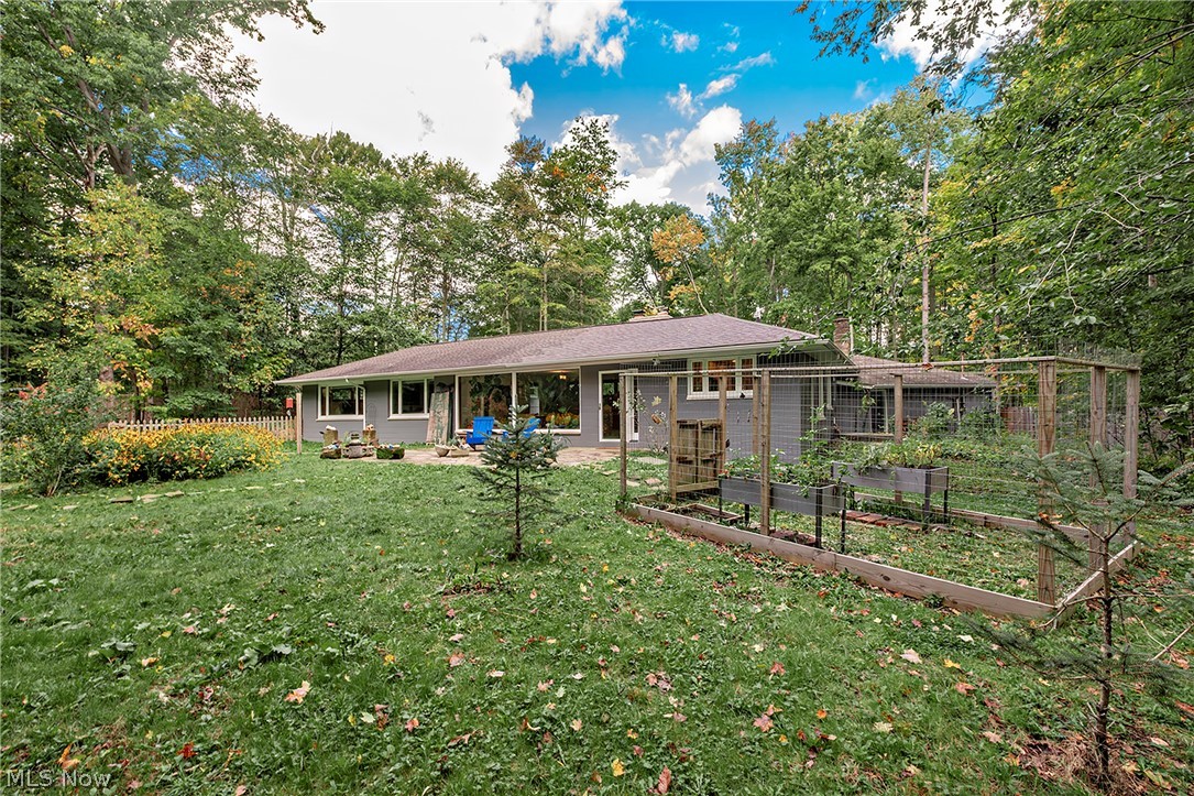 8165 Chagrin Mills Road Chagrin Falls OH 44022