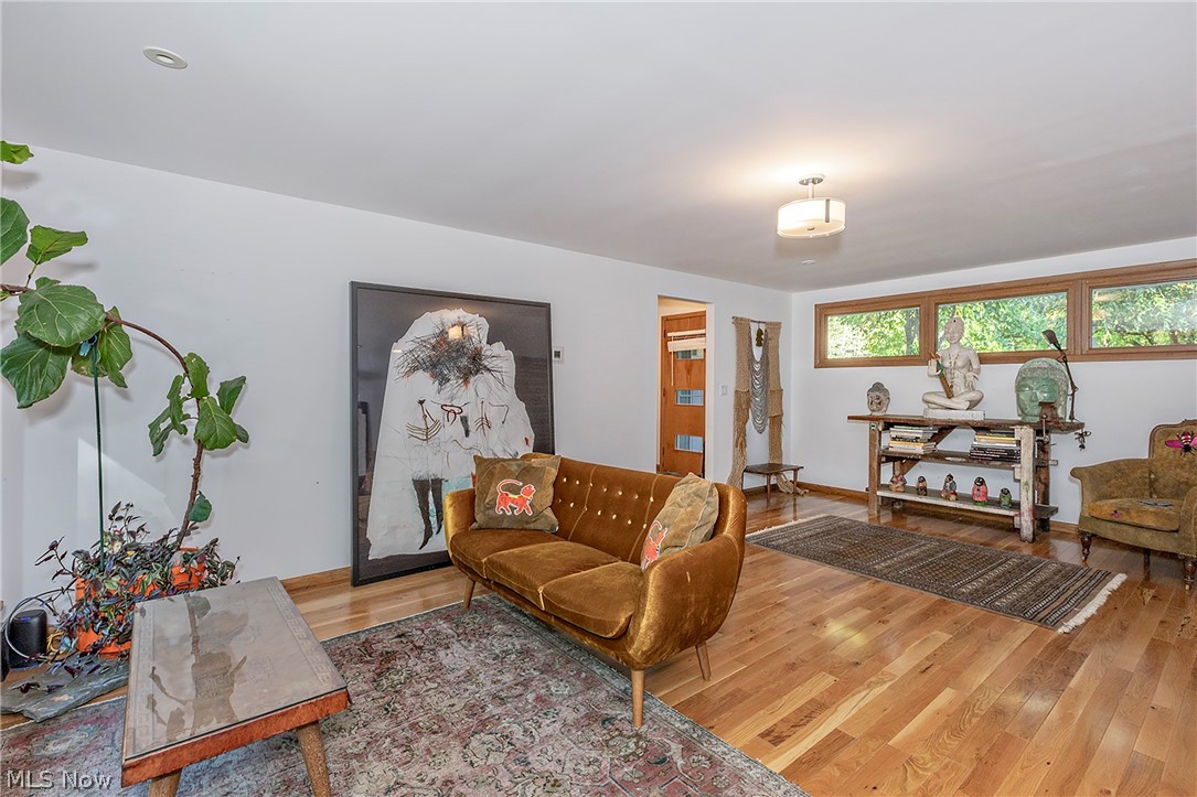 8165 Chagrin Mills Road Chagrin Falls OH 44022