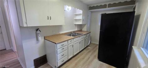 496 Rothrock Avenue Akron OH 44314