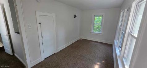 496 Rothrock Avenue Akron OH 44314