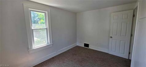 496 Rothrock Avenue Akron OH 44314