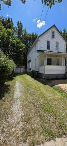 496 Rothrock Avenue Akron OH 44314